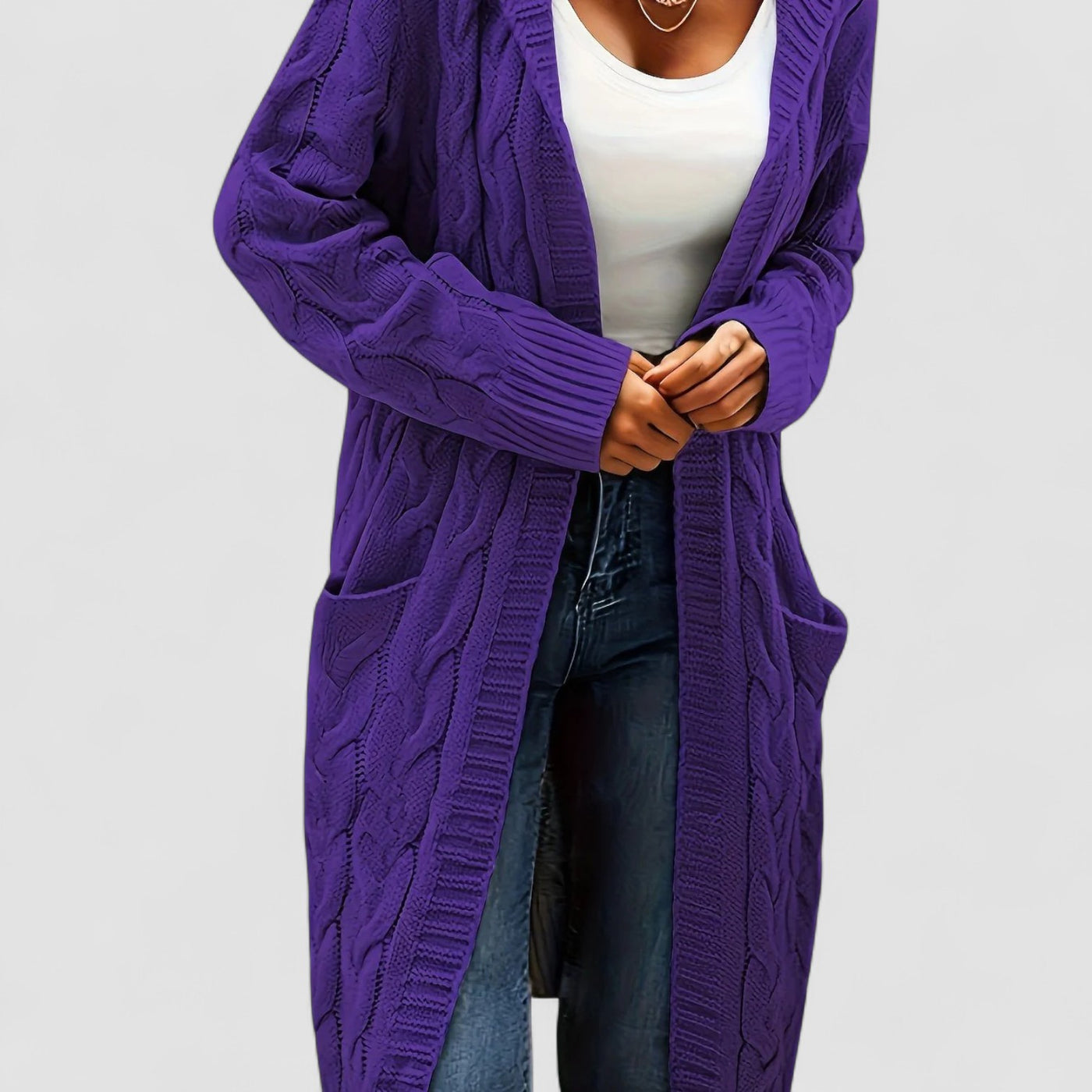 Stilhaus Bern | Lange Strickjacke mit Kapuze und lässiger Eleganz