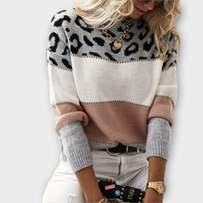 Aurora - Lässiger Pullover mit Leo-Design