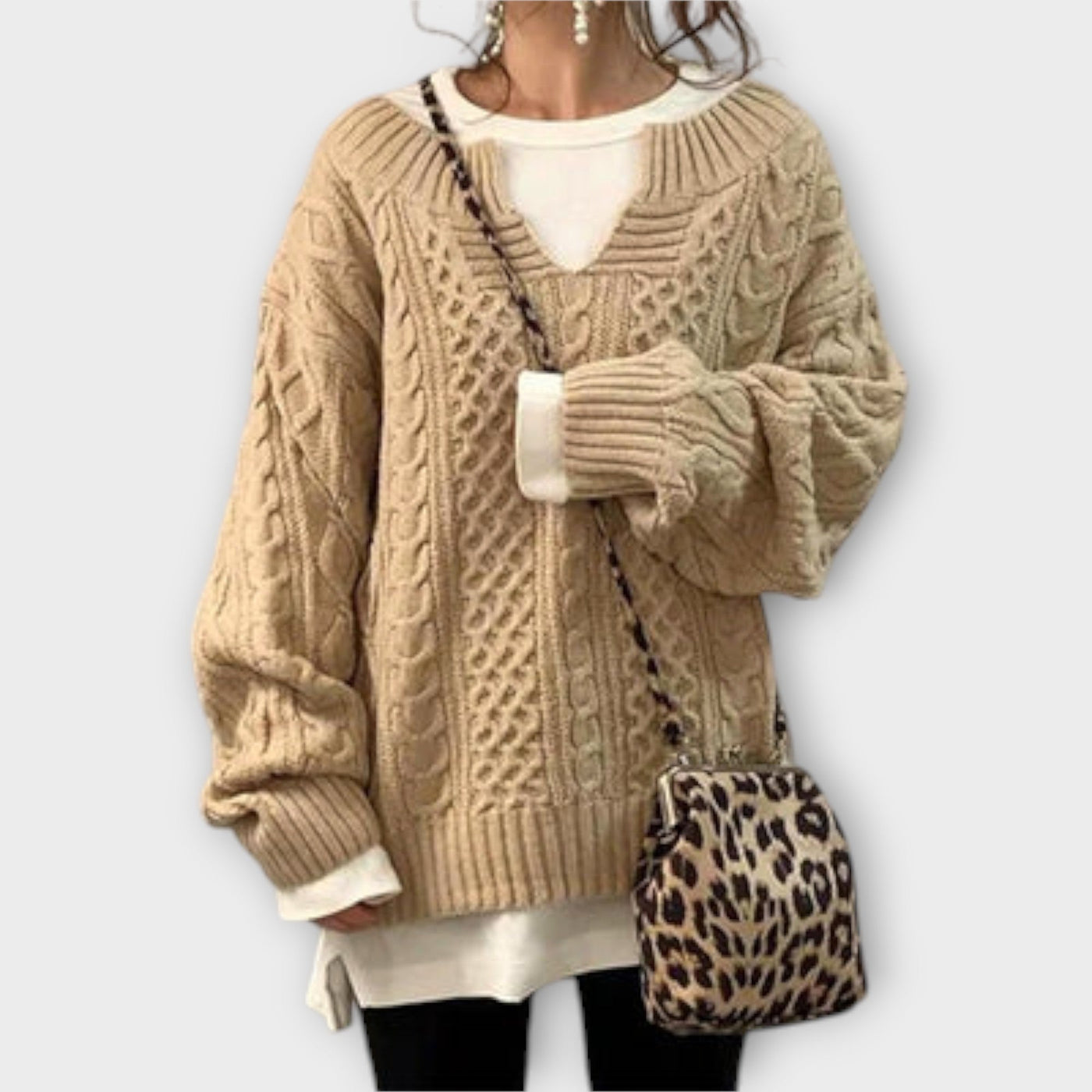 Aurora - Übergroßer Strickpullover mit Zopfmuster
