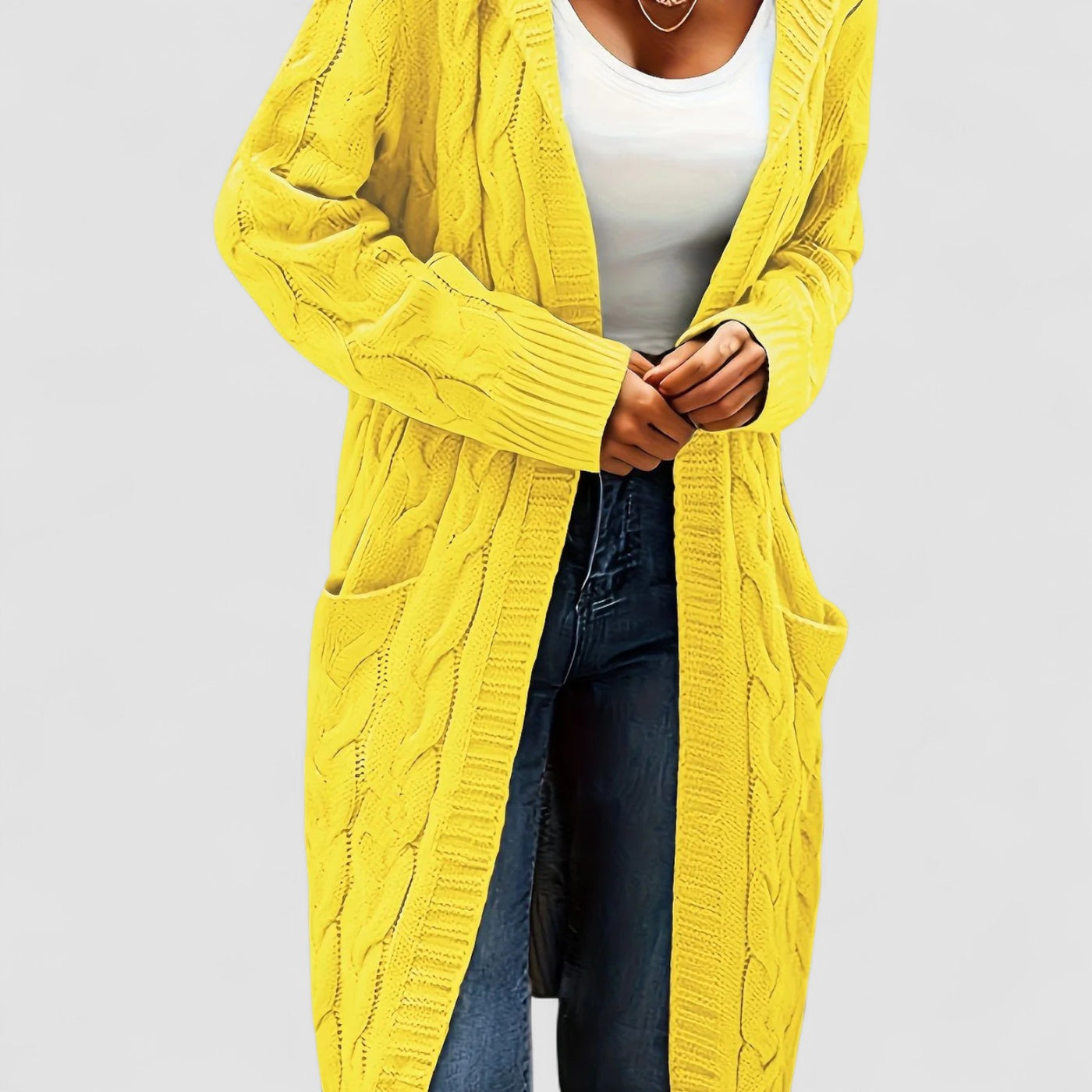 Stilhaus Bern | Lange Strickjacke mit Kapuze und lässiger Eleganz