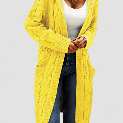 Stilhaus Bern | Lange Strickjacke mit Kapuze und lässiger Eleganz
