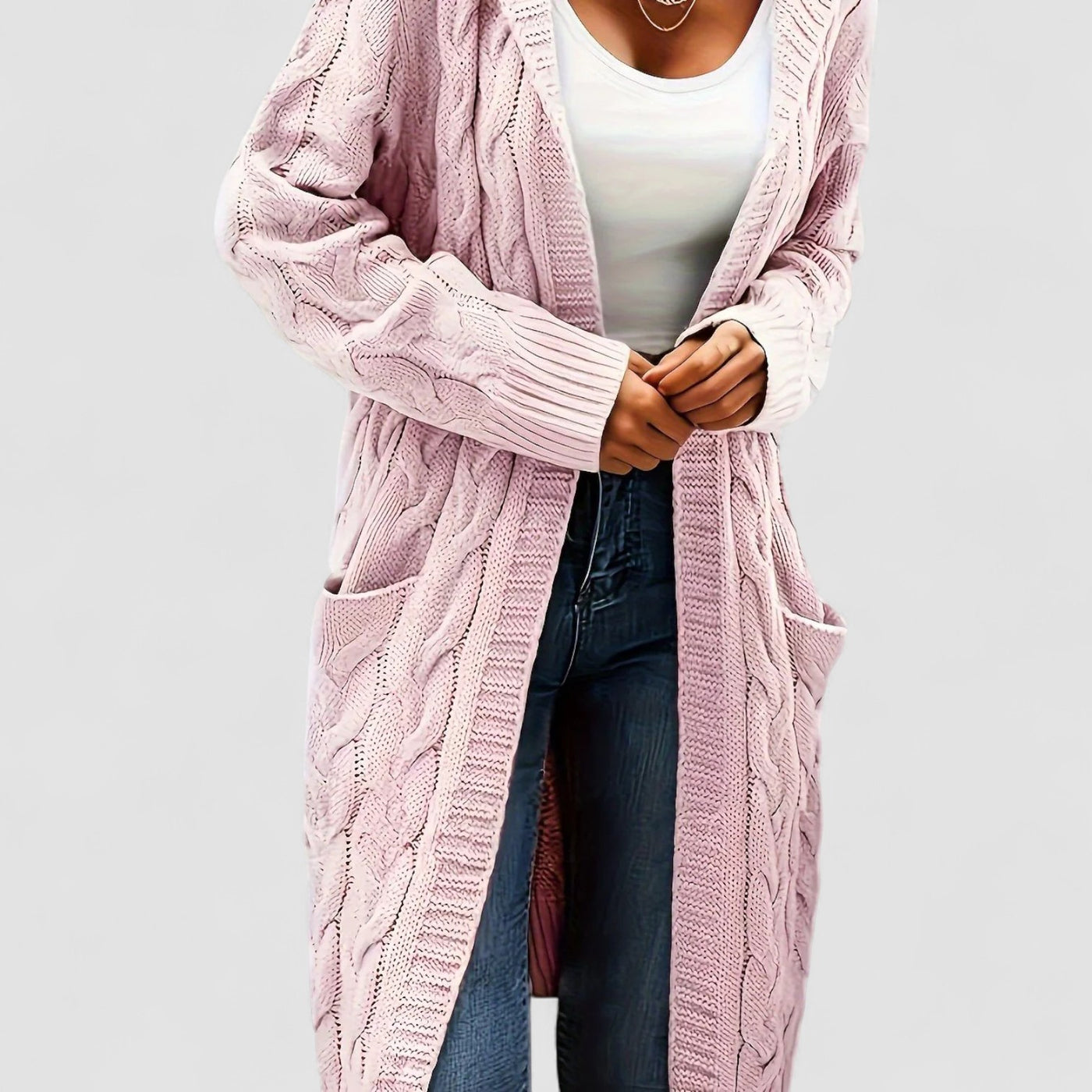Stilhaus Bern | Lange Strickjacke mit Kapuze und lässiger Eleganz